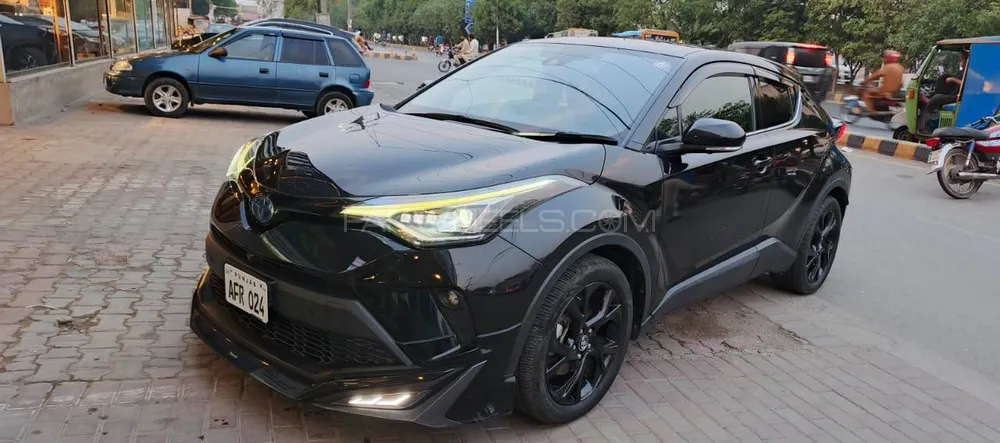 Toyota C-HR 2020 for Sale in Lahore Image-1