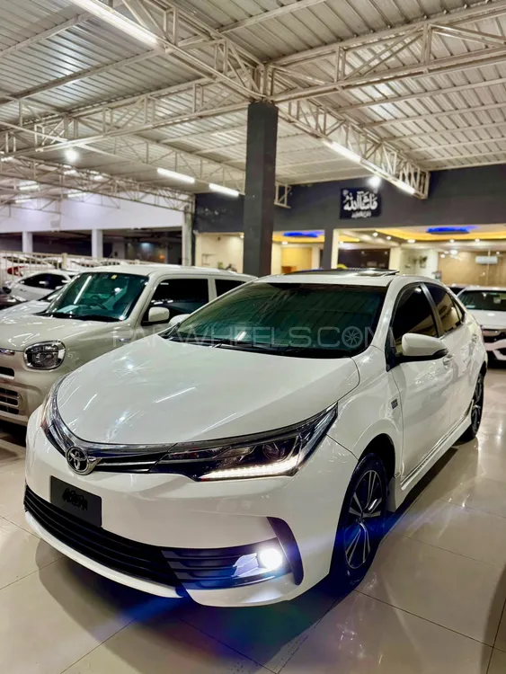 Toyota Corolla 2018 for Sale in Peshawar Image-1