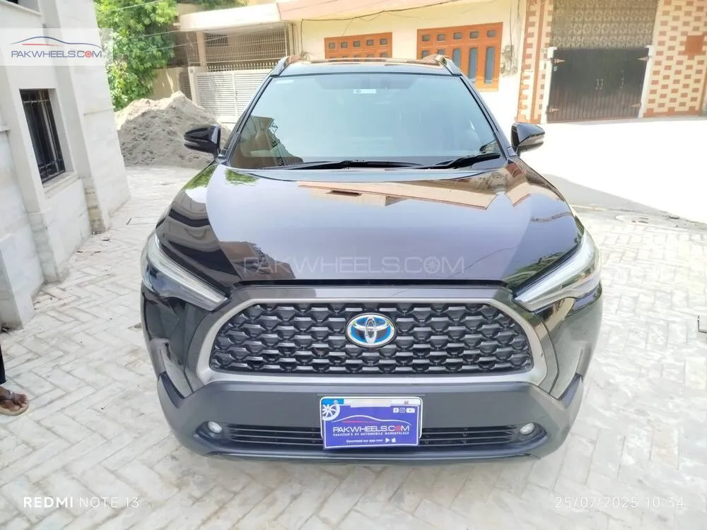 Toyota Corolla Cross 2024 for Sale in Faisalabad Image-1