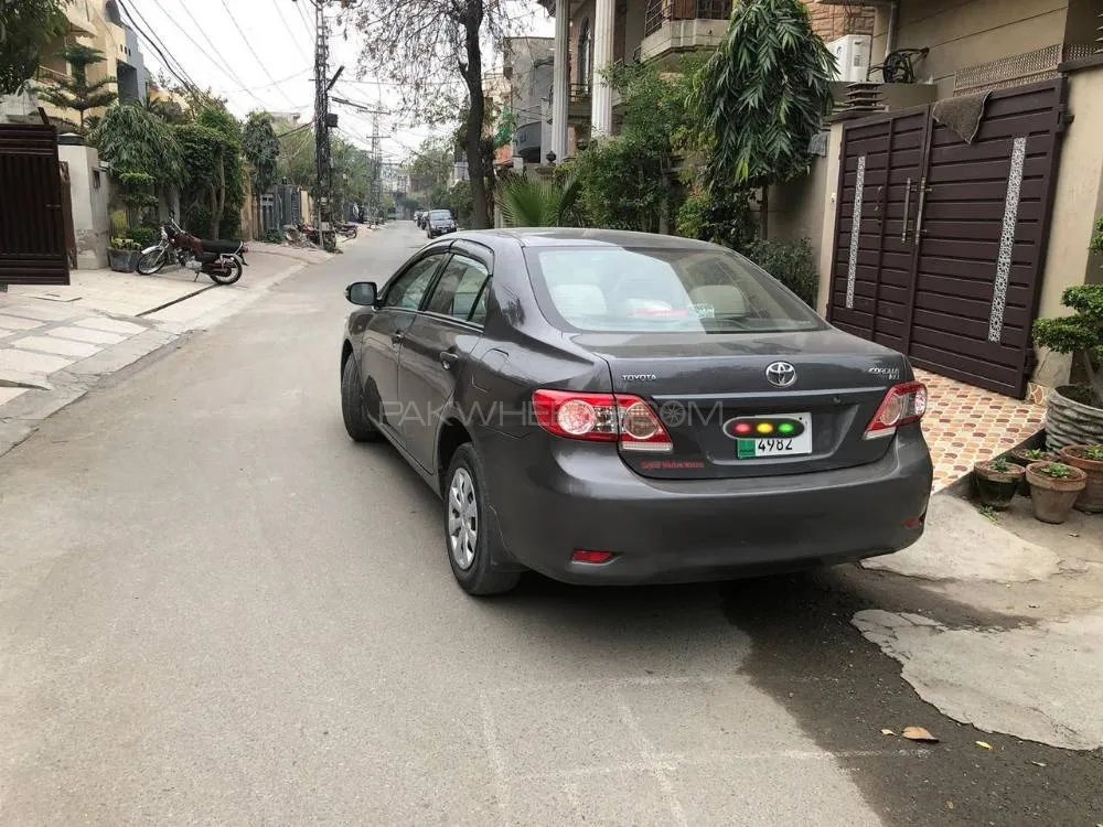 Toyota Corolla 2011 for Sale in Lahore Image-1