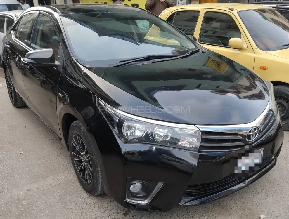 Toyota Corolla 2015 for Sale in Karachi Image-1