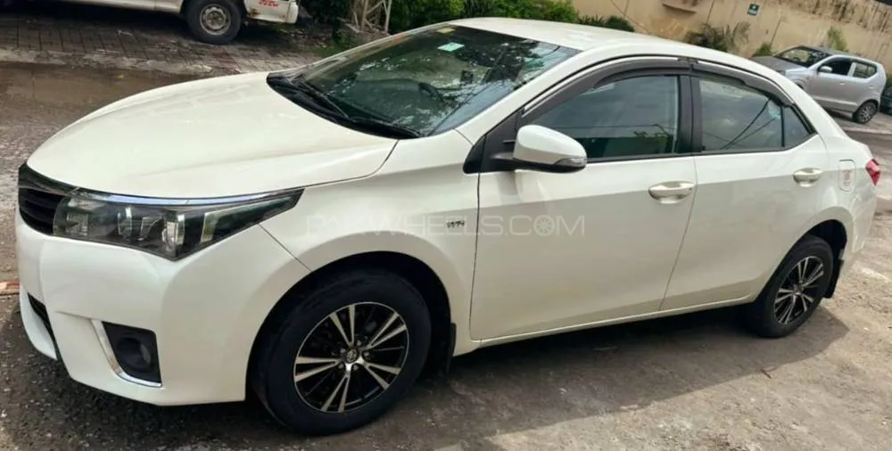Toyota Corolla 2015 for Sale in Lahore Image-1