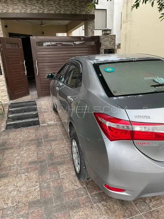 Toyota Corolla 2016 for Sale in Lahore Image-1