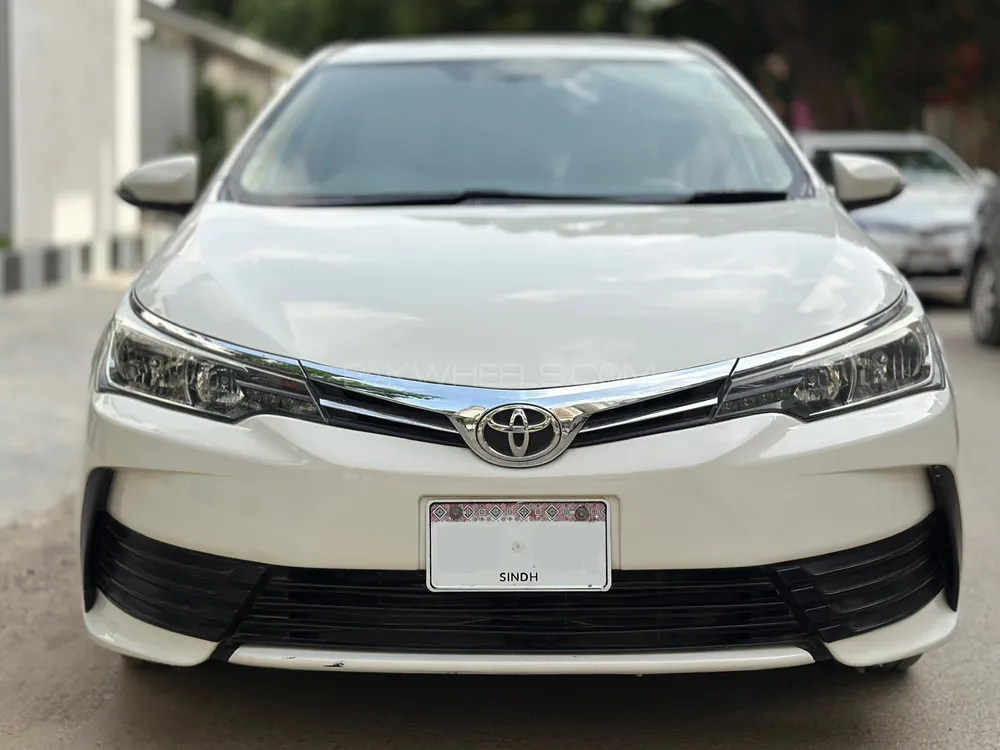 Toyota Corolla 2017 for Sale in Karachi Image-1
