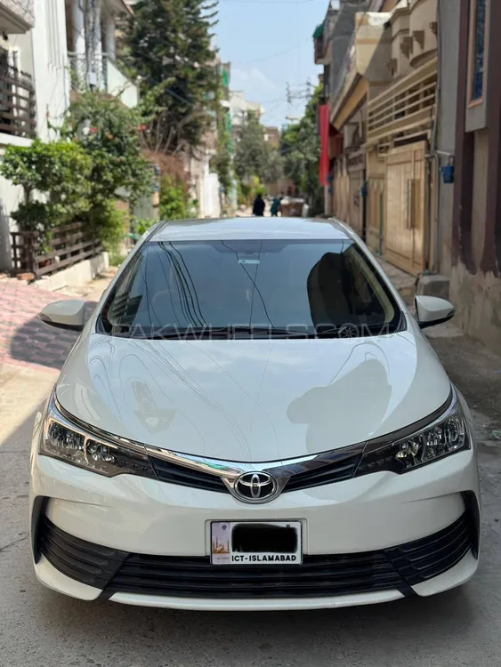 Toyota Corolla 2018 for Sale in Islamabad Image-1