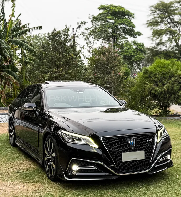 Toyota Crown 2020 for Sale in Lahore Image-1