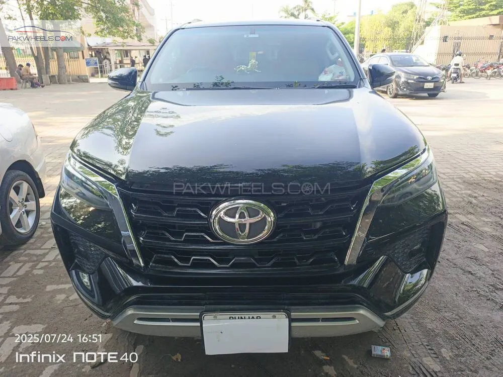 Toyota Fortuner 2021 for Sale in Gujranwala Image-1