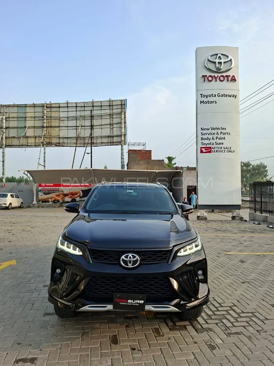 Toyota Fortuner 2023 for Sale in Lahore Image-1