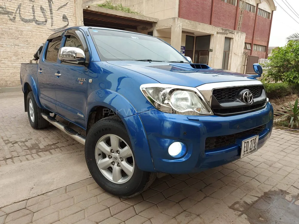 Toyota Hilux 2010 for Sale in Sahiwal Image-1