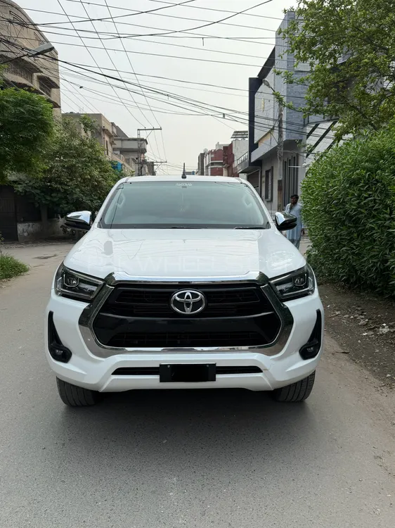 Toyota Hilux 2021 for Sale in Faisalabad Image-1