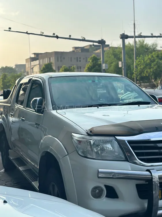 Toyota Hilux 2014 for Sale in Lahore Image-1