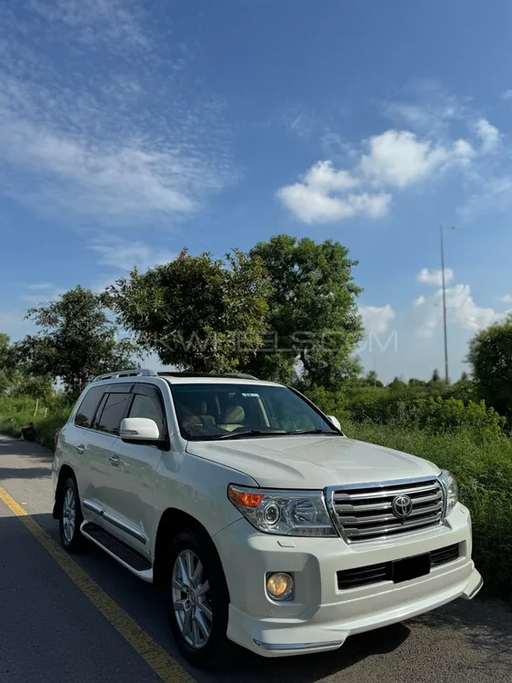 Toyota Land Cruiser 2015 for Sale in Islamabad Image-1