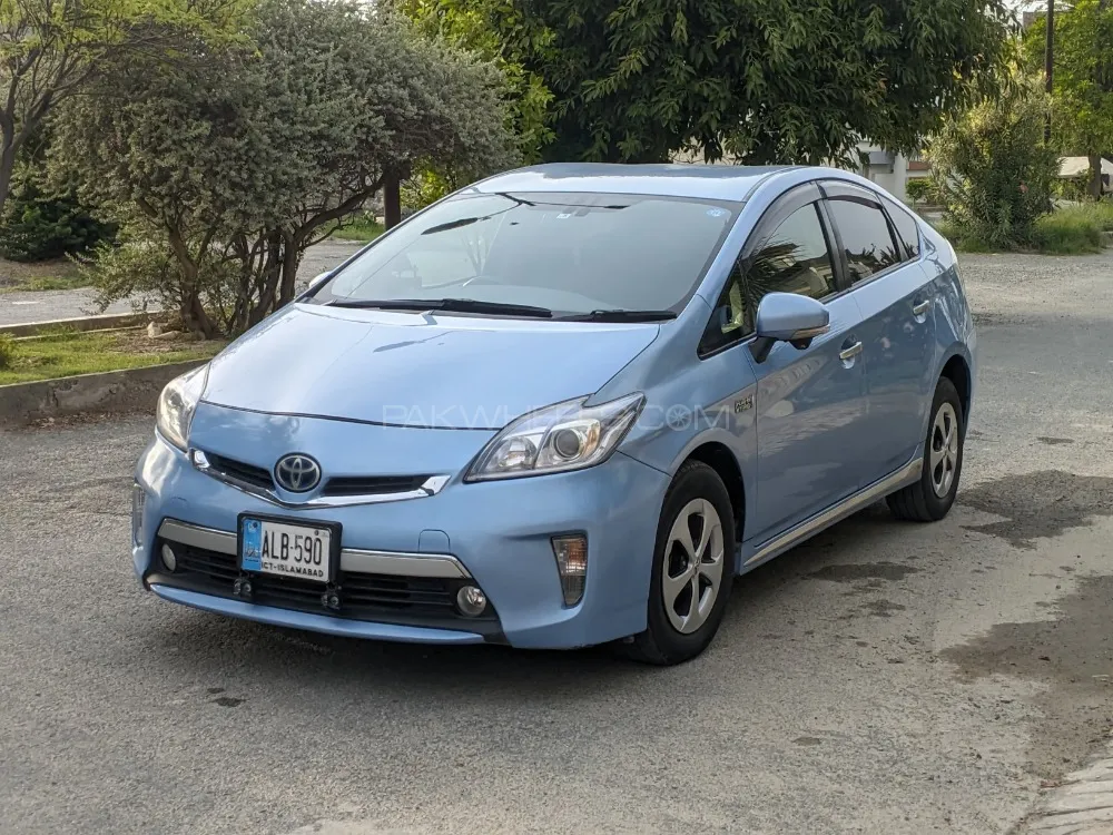 Toyota Prius 2015 for Sale in Vehari Image-1