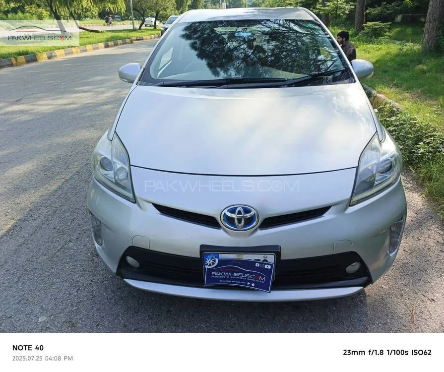 Toyota Prius 2012 for Sale in Islamabad Image-1