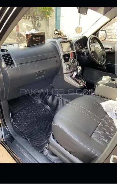 Toyota Rush 2010 for Sale in Karachi Image-1