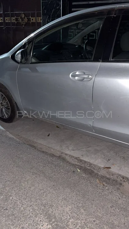 Toyota Vitz 2009 for Sale in Sialkot Image-1