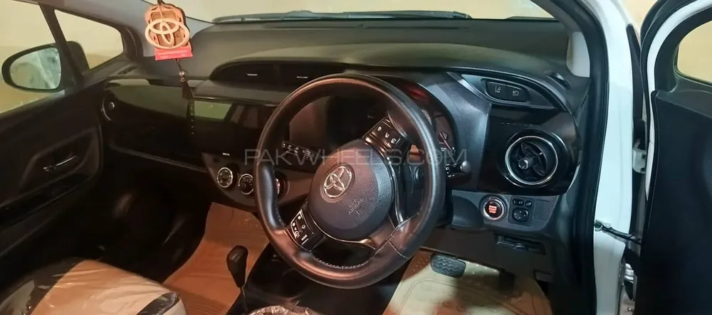 Toyota Vitz 2022 for Sale in Multan Image-1