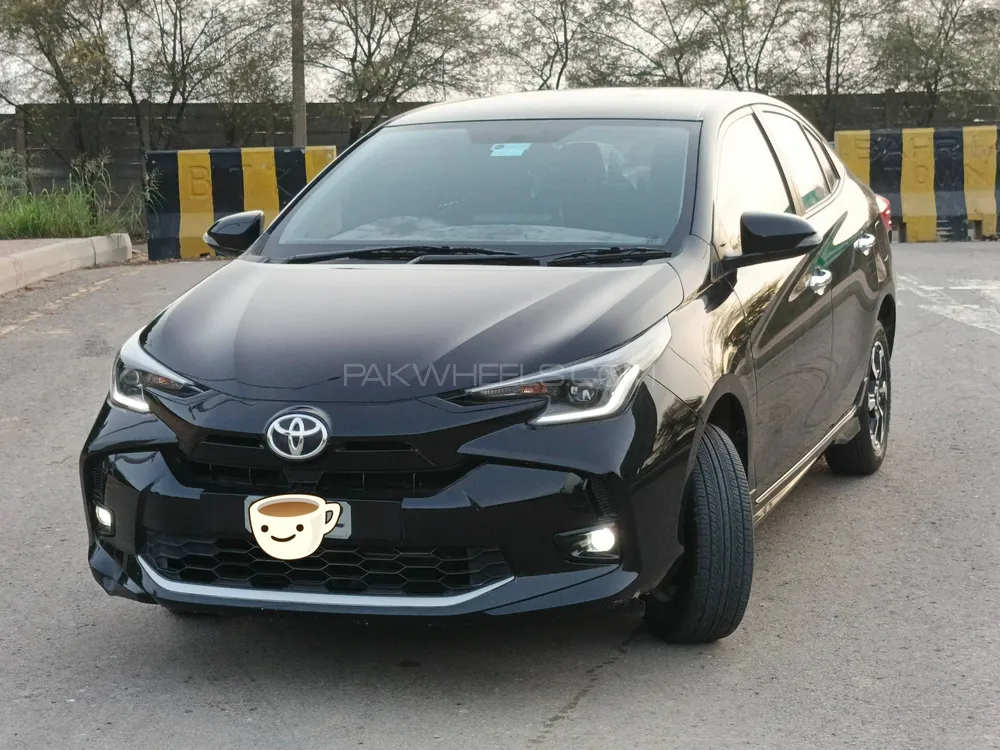 Toyota Yaris Sedan 2025 for Sale in Karachi Image-1
