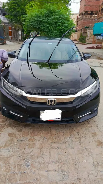 Honda Civic 2018 for Sale in Burewala Image-1