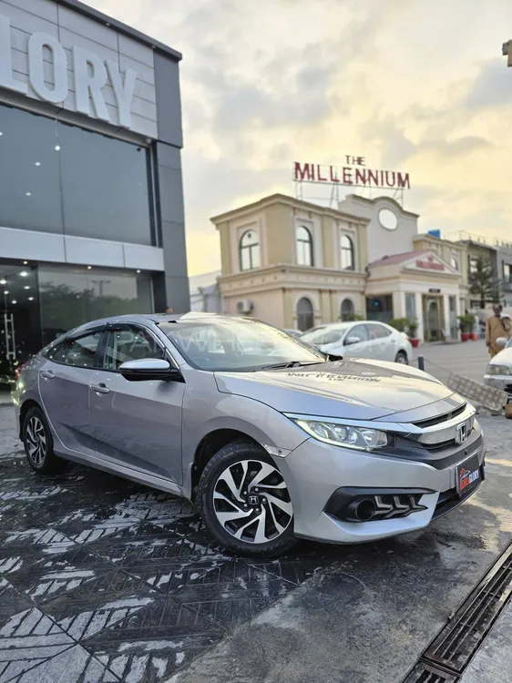 Honda Civic 2018 for Sale in Islamabad Honda Civic 2018 for Sale in Islamabad Image-14