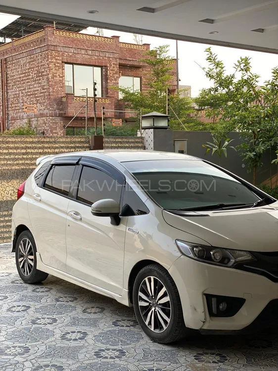 Honda Fit 2014 for Sale in Lahore Image-1