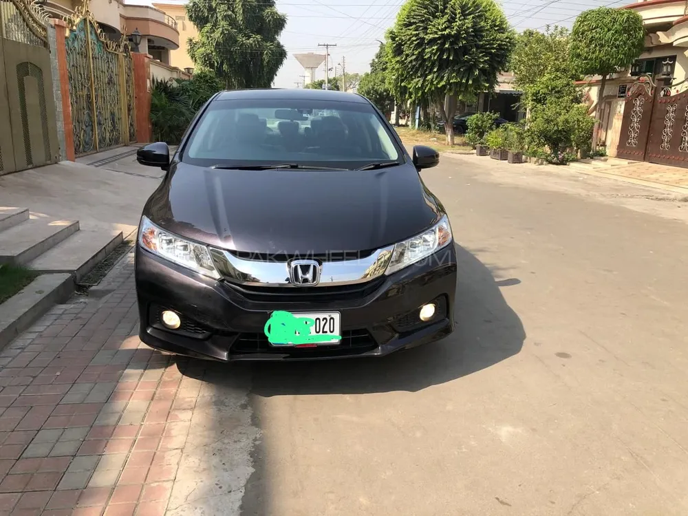 Honda Grace Hybrid 2017 for Sale in Gujranwala Image-1
