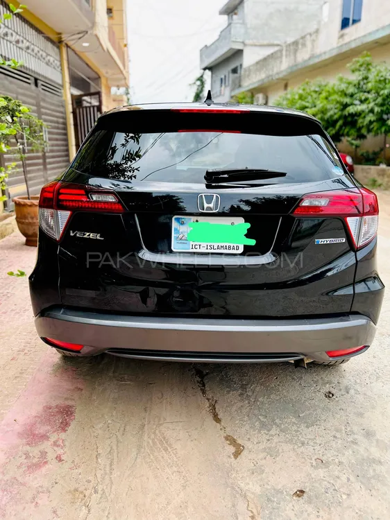 Honda Vezel 2014 for Sale in Islamabad Image-1