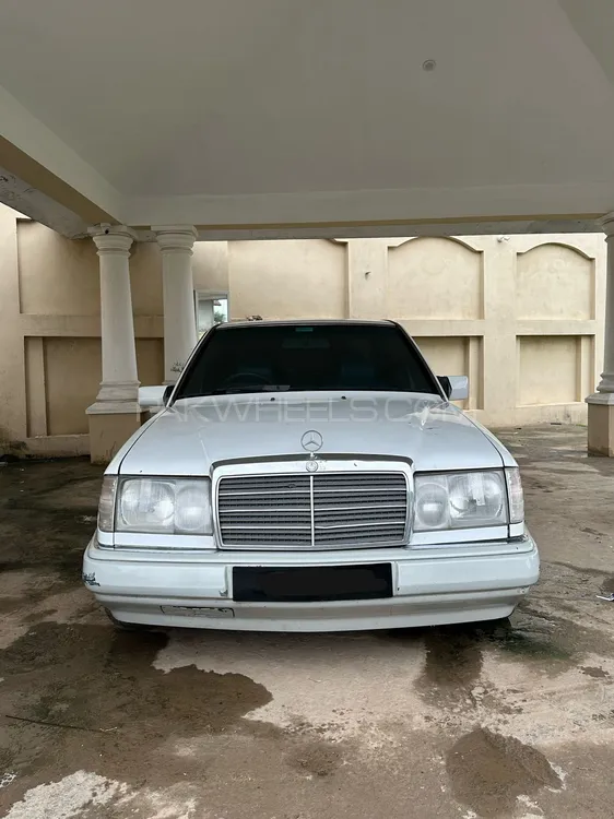 Mercedes Benz E Class 1990 for Sale in Islamabad Image-1