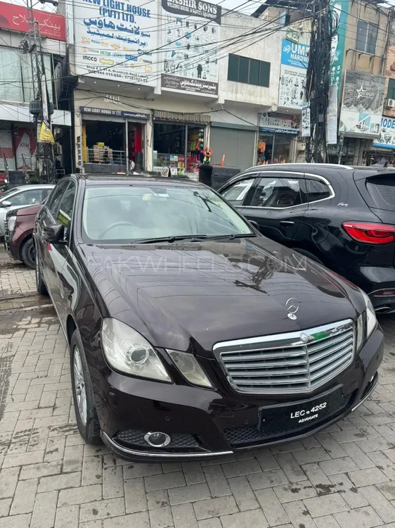 Mercedes Benz E Class 2010 for Sale in Lahore Image-1