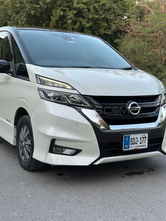 Nissan Serena 2018 for Sale in Peshawar Nissan Serena 2018 for Sale in Peshawar Image-5