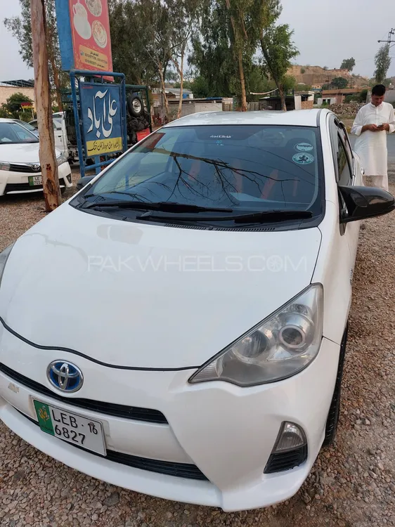 Toyota Aqua 2012 for Sale in Nowshera cantt Image-1