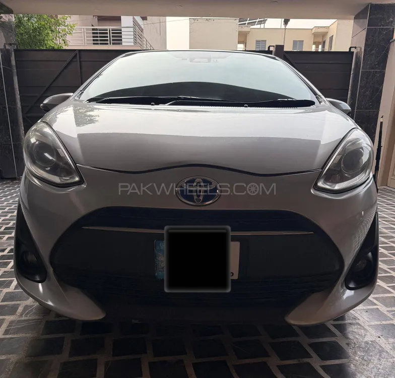 Toyota Aqua 2017 for Sale in Faisalabad Image-1