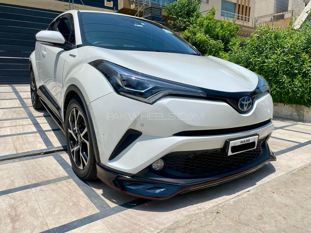 Toyota C-HR 2017 for Sale in Lahore Image-1