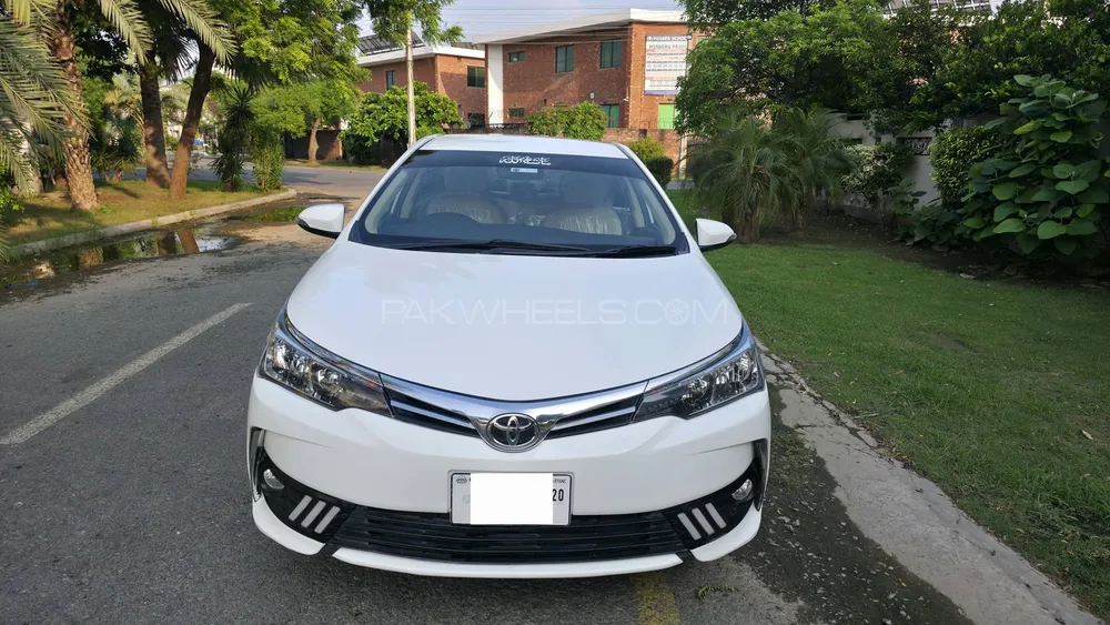 Toyota Corolla 2020 for Sale in Lahore Image-1
