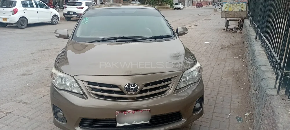 Toyota Corolla 2014 for Sale in Karachi Image-1