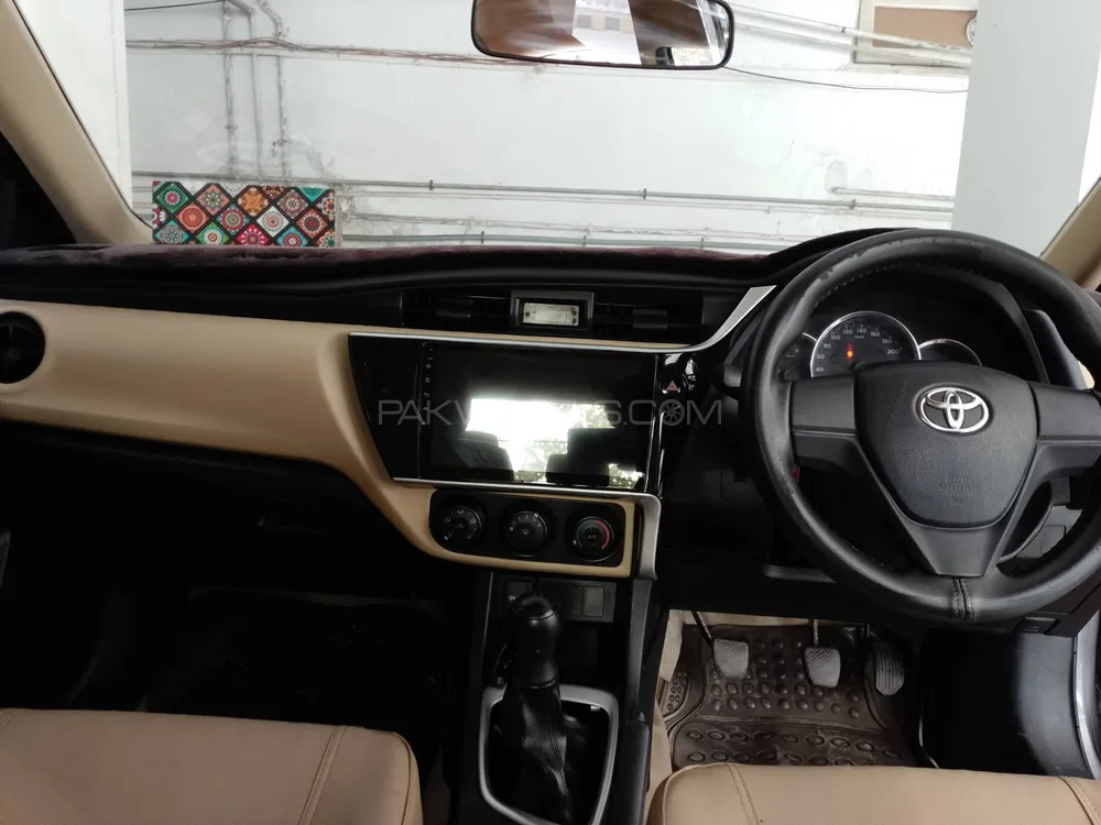 Toyota Corolla 2018 for Sale in Karachi Image-1