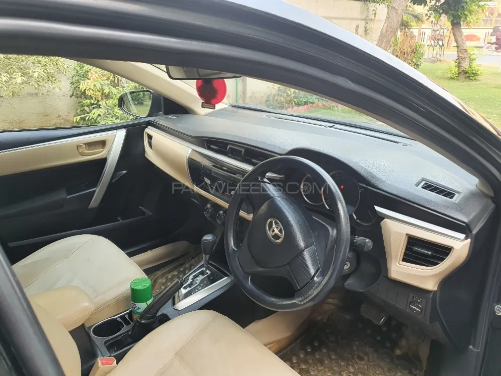 Toyota Corolla 2014 for Sale in Lahore Image-1