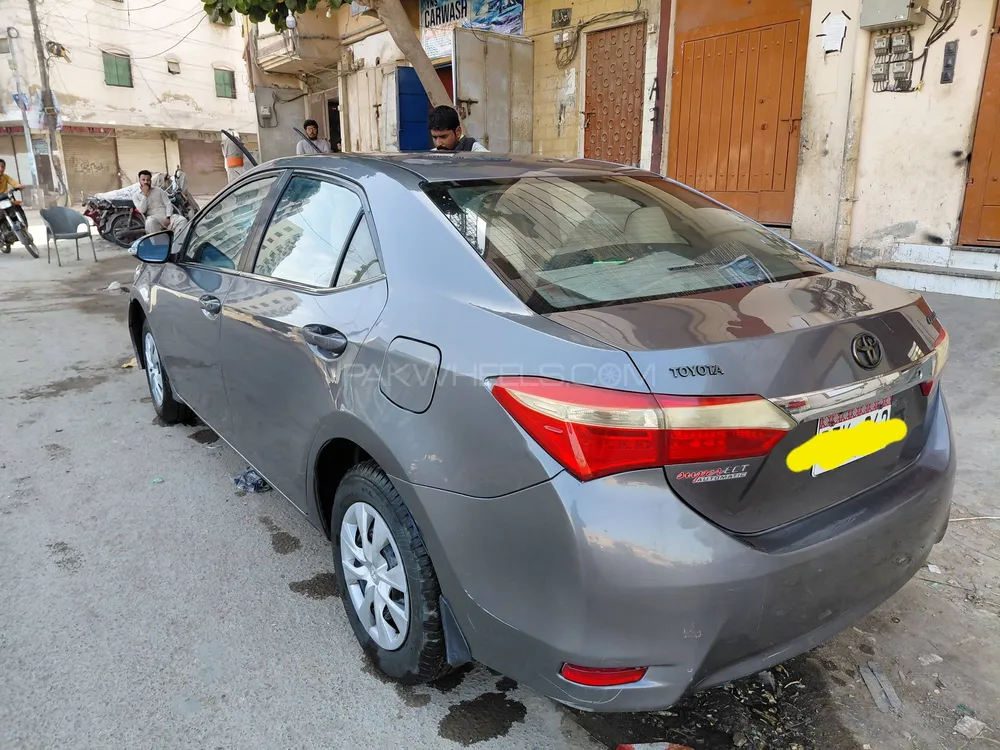 Toyota Corolla 2015 for Sale in Karachi Image-1