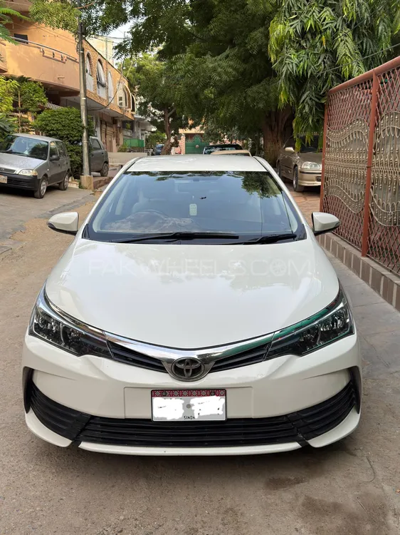 Toyota Corolla 2018 for Sale in Karachi Image-1