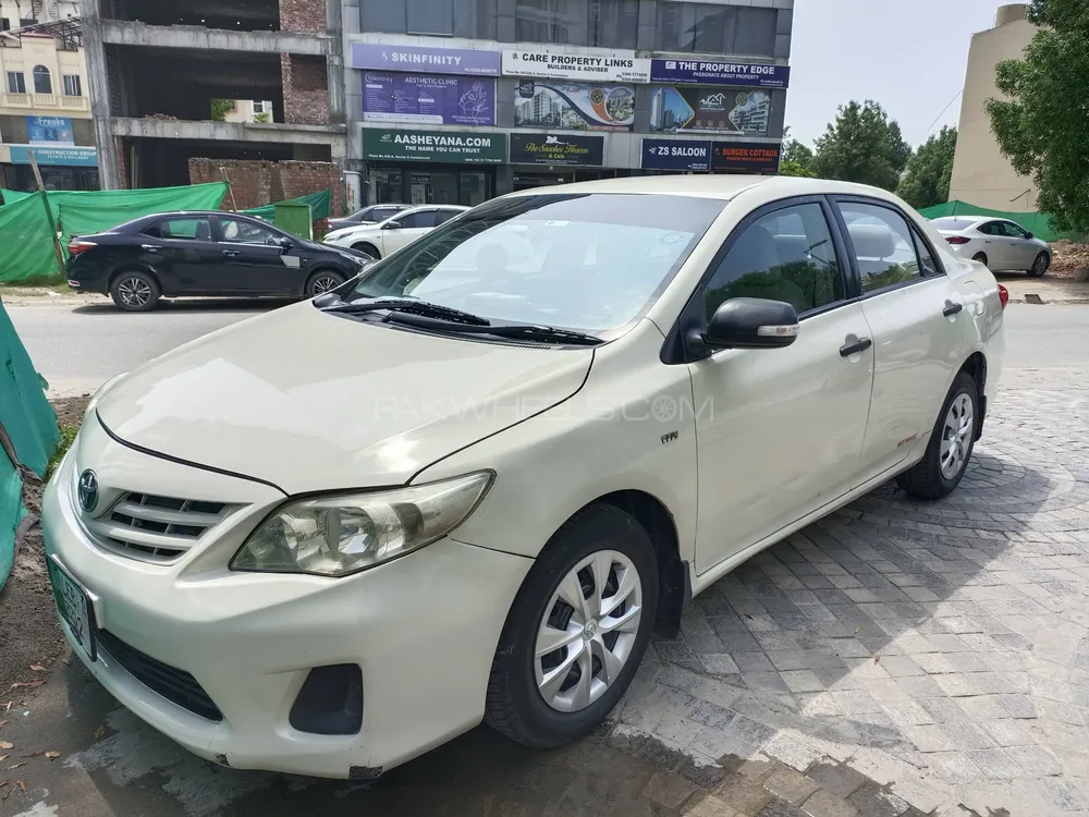 Toyota Corolla 2013 for Sale in Lahore Image-1
