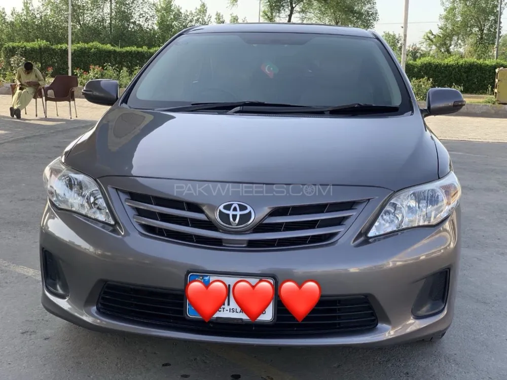 Toyota Corolla 2013 for Sale in Faisalabad Image-1