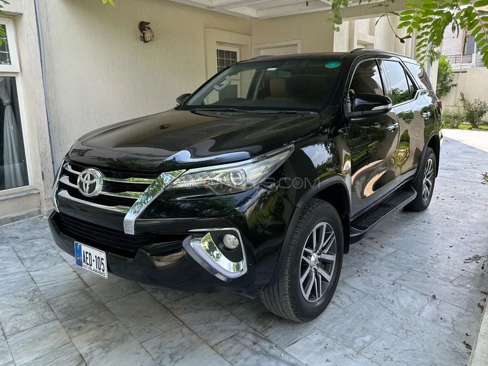 Toyota Fortuner 2017 for Sale in Islamabad Image-1