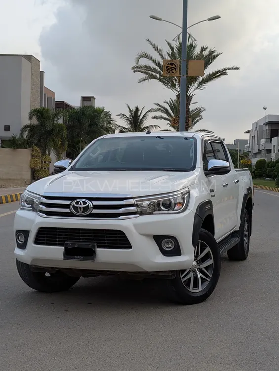 Toyota Hilux 2020 for Sale in Karachi Image-1