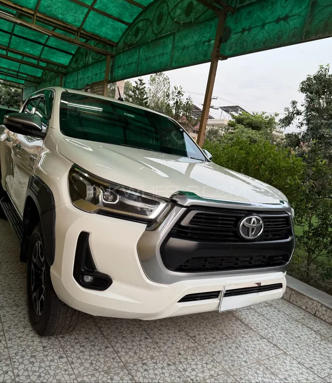 Toyota Hilux 2021 for Sale in Peshawar Image-1