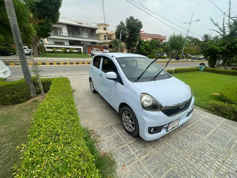 Toyota Pixis Epoch 2014 for Sale in Karachi Image-1