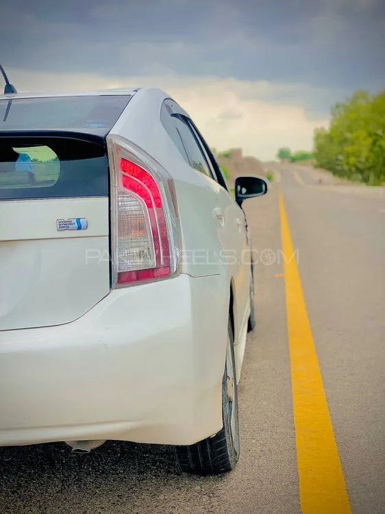 Toyota Prius 2011 for Sale in Bannu Toyota Prius 2011 for Sale in Bannu Image-6