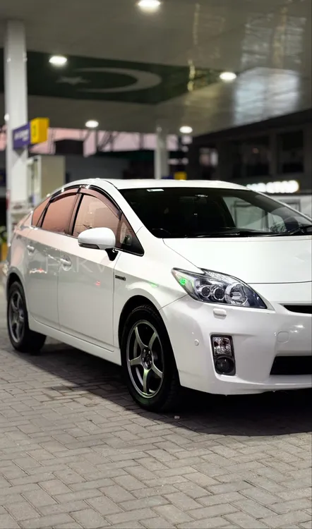 Toyota Prius 2010 for Sale in Peshawar Image-1