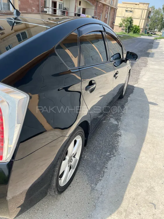 Toyota Prius 2011 for Sale in Karachi Toyota Prius 2011 for Sale in Karachi Image-11