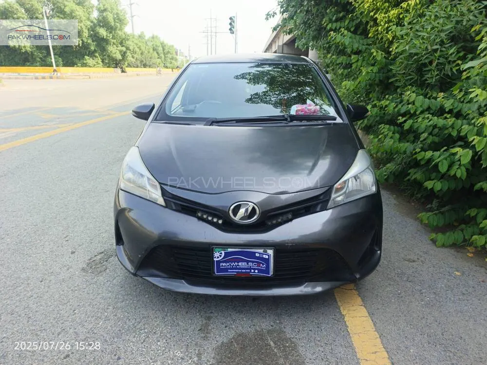 Toyota Vitz 2015 for Sale in Lahore Image-1