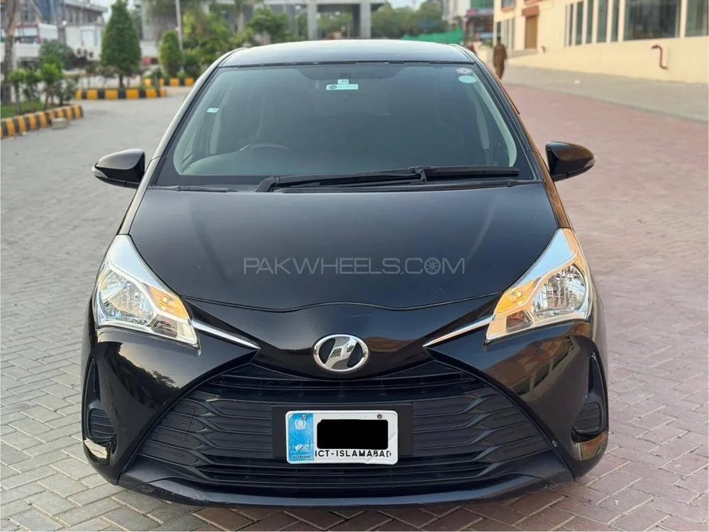 Toyota Vitz 2017 for Sale in Islamabad Image-1